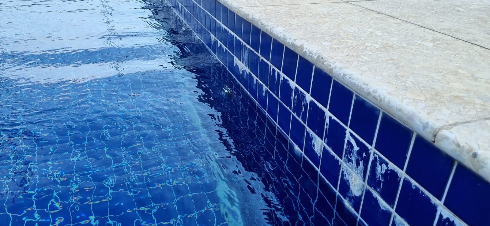 Limpeza de Florescência de Carbonato de Cálcio